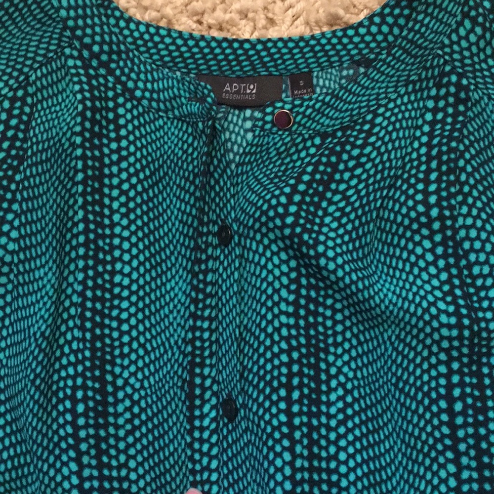 Green Patterned Tank - Picture 2 of 3